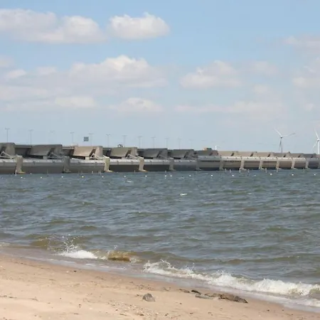 Huijsmansverhuur Type Premium De Luxe Grevelingen 13 *